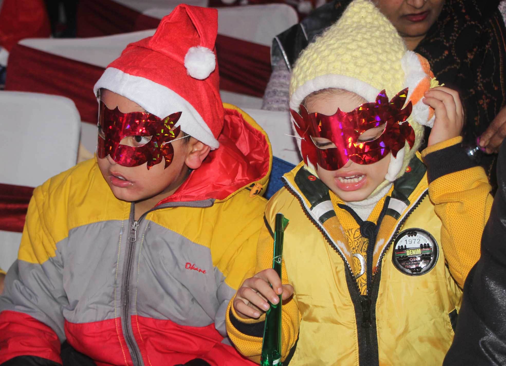 Varanasi New Year's fun , view pictures 