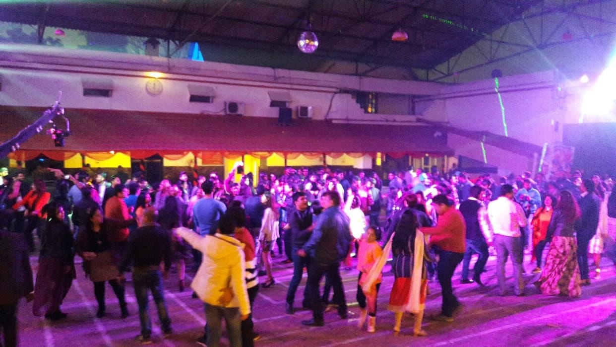 new year celebration the gathering will be decorated on the waves of the Ganges arrangements for a live buffe