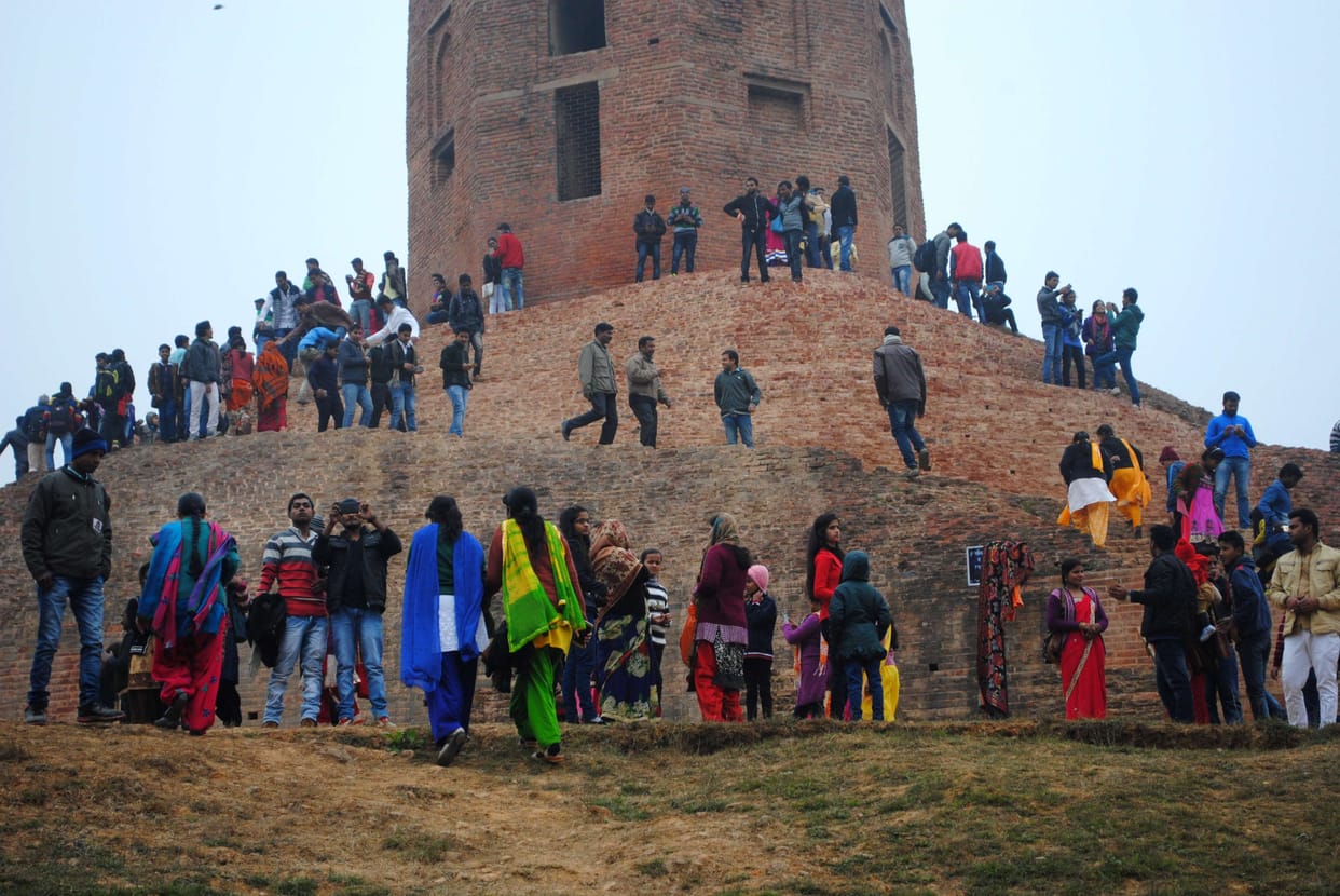 first day of new year saarnath reach many tourist