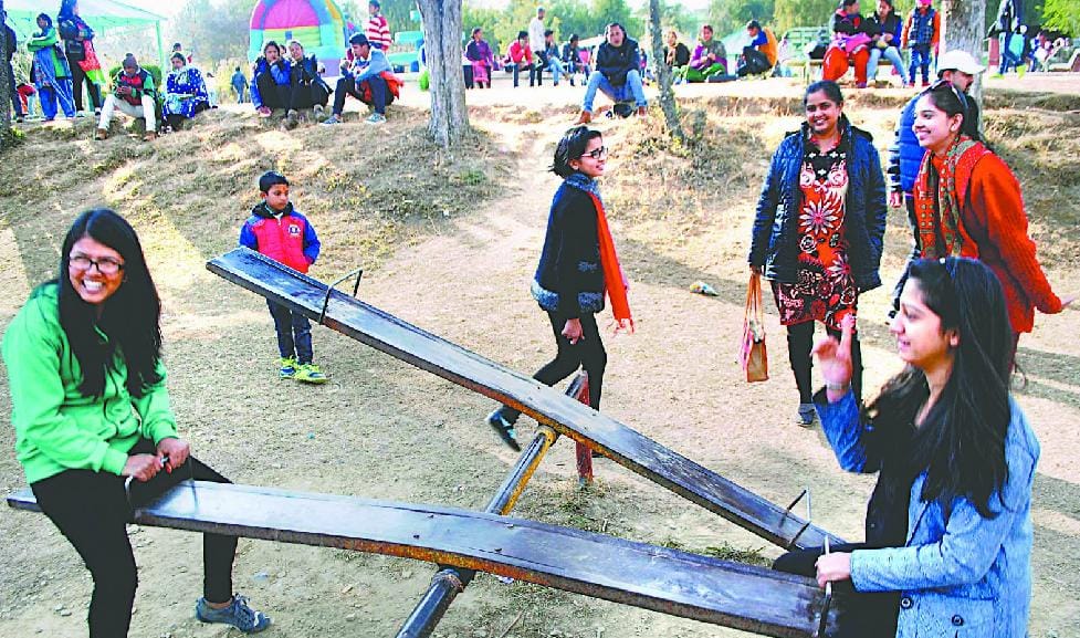 People descended to welcome the new year in tourist destinations