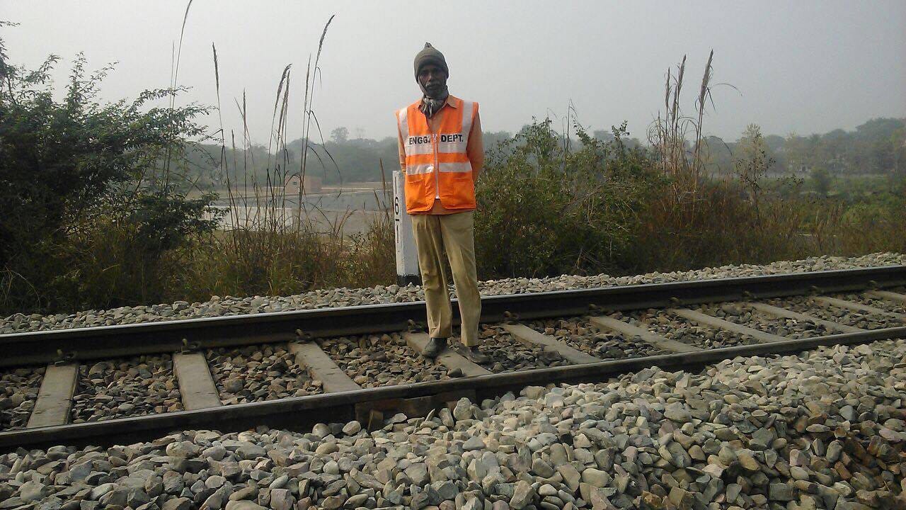 train track cut large plot failed kanpur