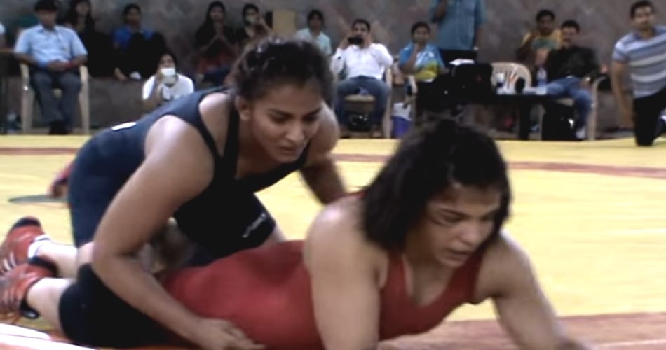 when wrestler sakshi malik and geeta phogat face each other in match