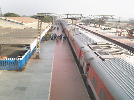 Jinjk shatabdi stood two hours, the passenger upset