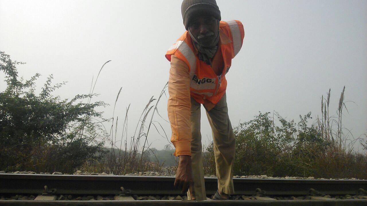 train track cut large plot failed kanpur