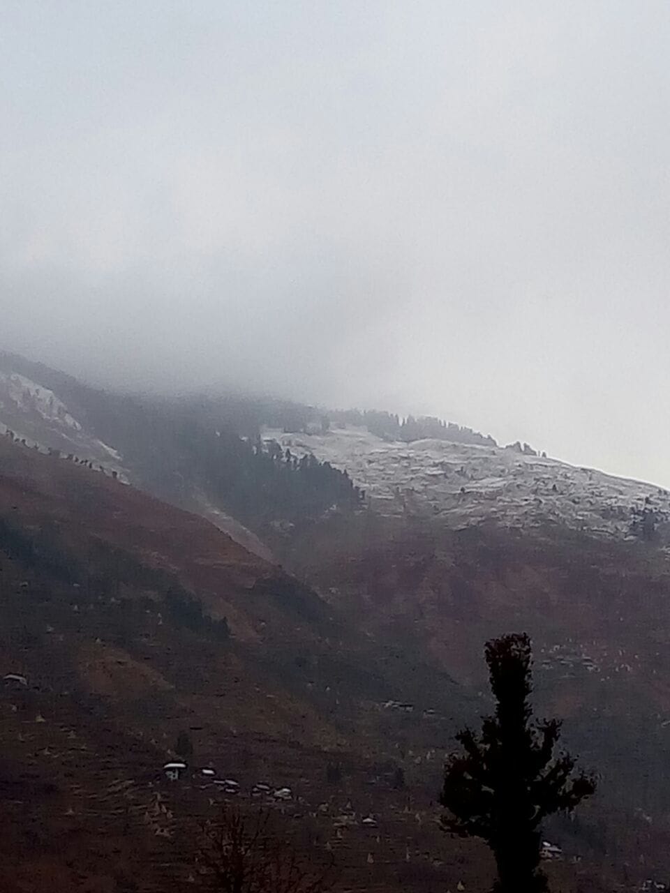 snowfall in bharmour hills