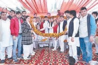 fatehabad, country person in que , says tawar, ban of 1000 and 500 rs note,   fatehabad,  harayana