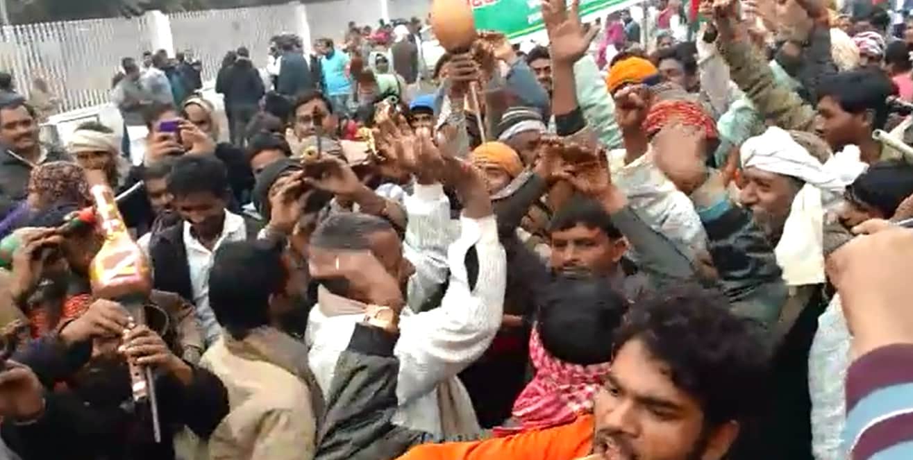 अखिलेश यादव