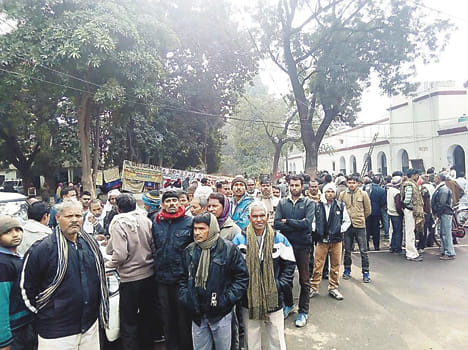 villagers protest against sbo dadora branch trasfer