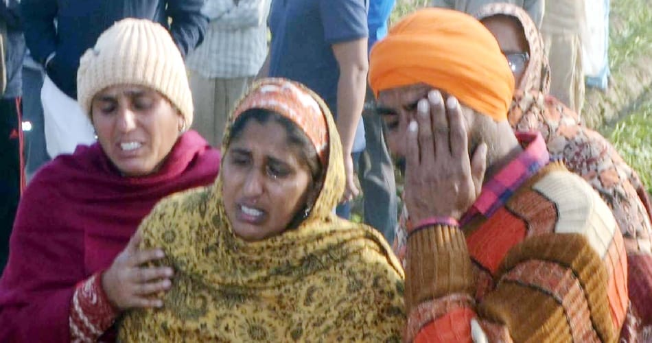 minor girl killed by boy friend at jalandhar of punjab, dead body found in farms