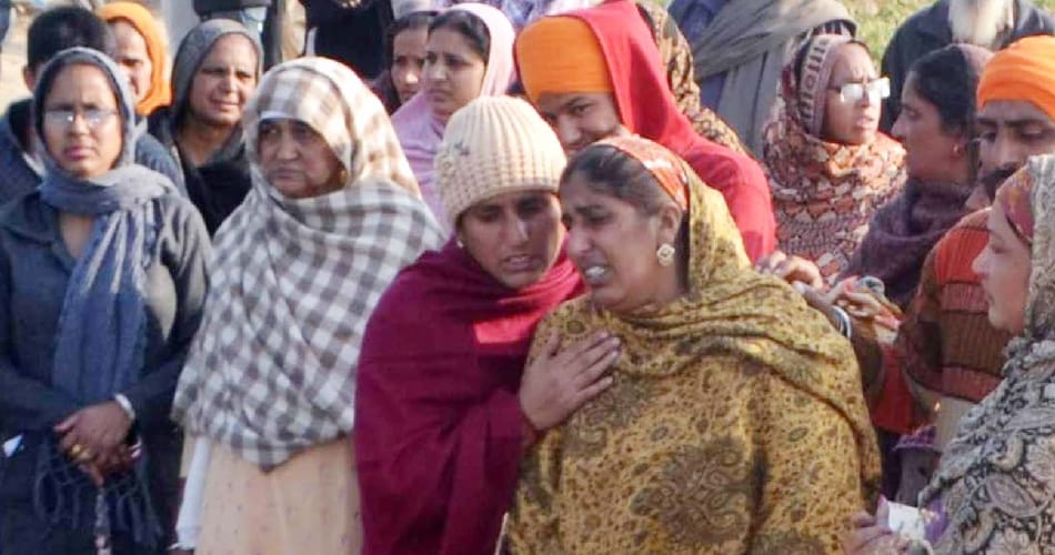 minor girl killed by boy friend at jalandhar of punjab, dead body found in farms