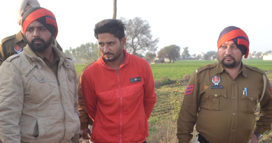 minor girl killed by boy friend at jalandhar of punjab, dead body found in farms