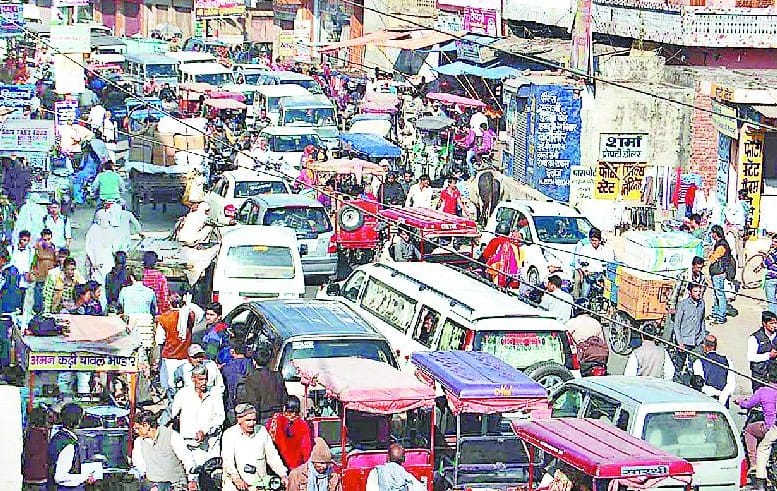 Horrific jams in the city, those who harass