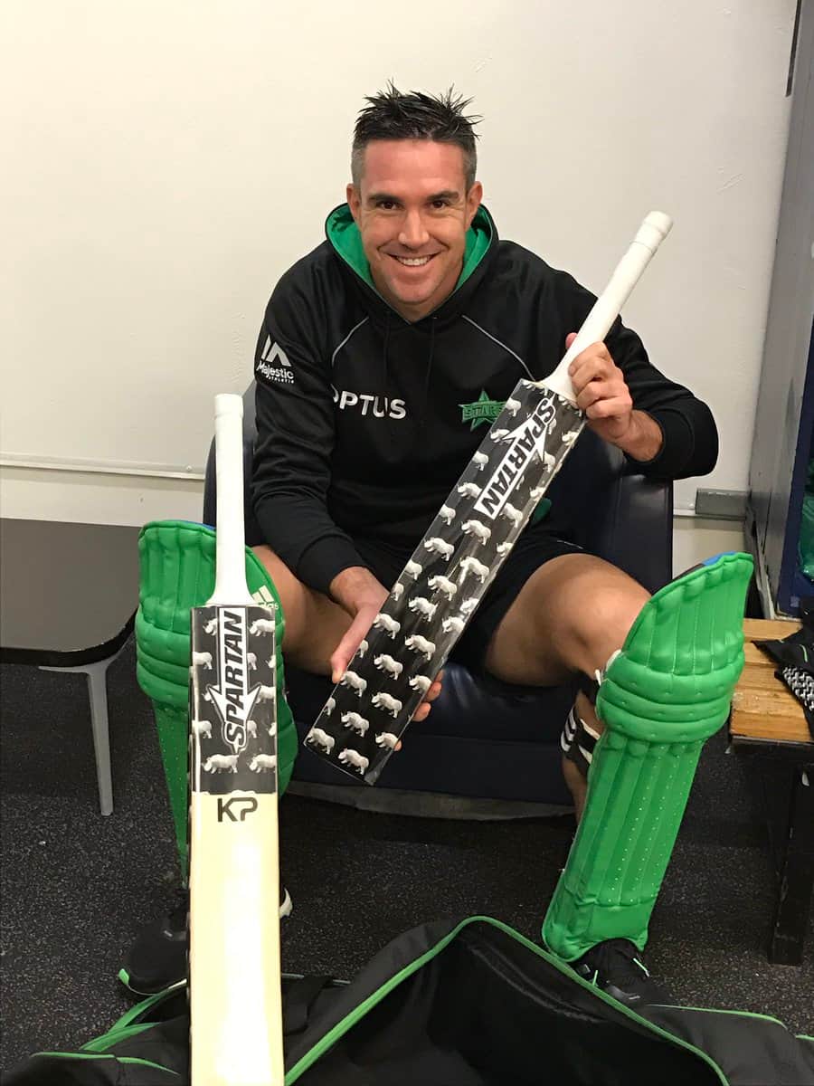 kevin pietersen uses special bat to stop animal poachin