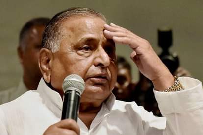 Mulayam singh appealed for cycle symbol in election Commission 