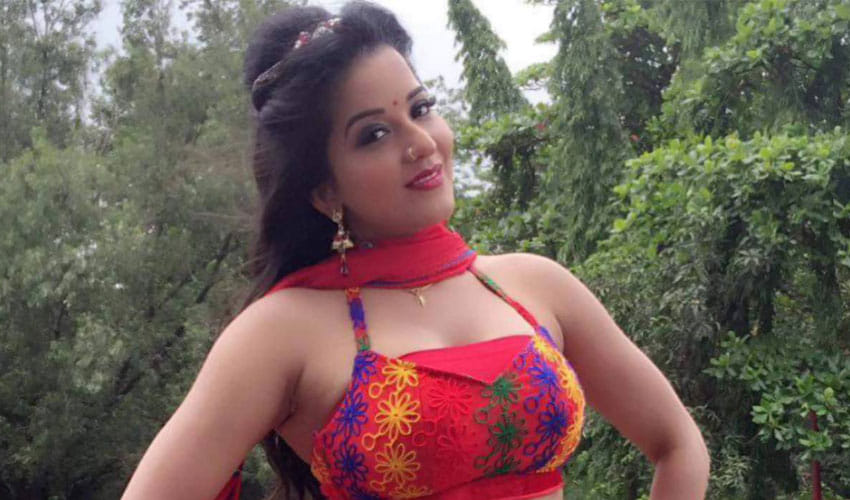 monalisa's lesbian video viral on social media