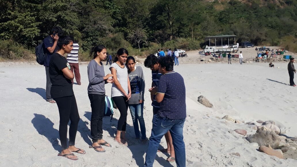 two mumbai student swept away in ganga.
