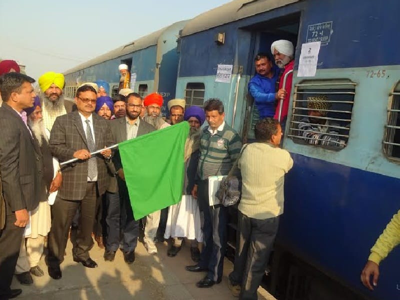 train, train send for patna sahib, special train for patna sahib, train send to gurdaspur, amritsar