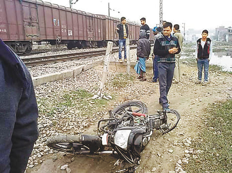 A young man close to death, ran up the bike on railway tracks