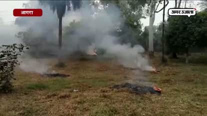 GARBAGE BURNT NEAR TAJMAHAL EVN AFTER SC DECISION 