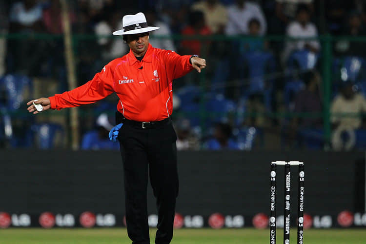 Pakistani Umpire Aleem Dar Makes A New Record