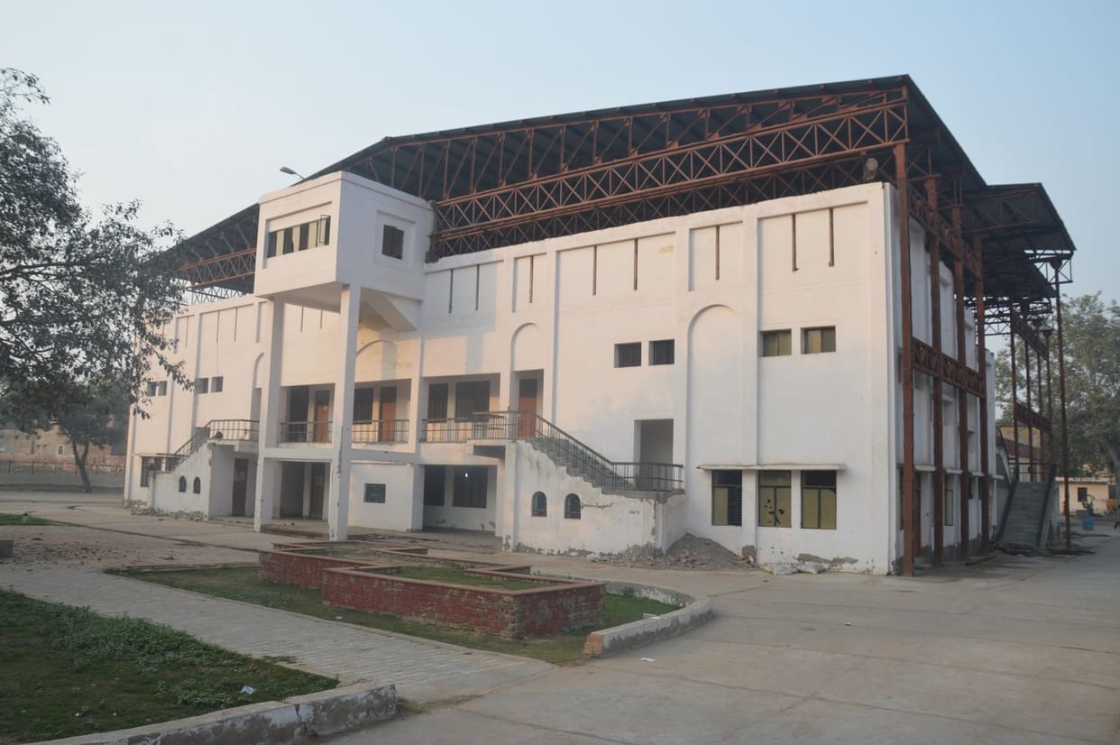 no progress in development of auditorium