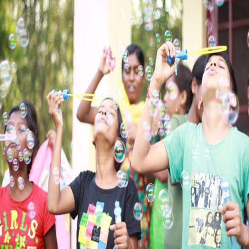 Man quits job in America to educate children in Himachal Pradesh
