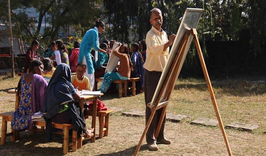 Man quits job in America to educate children in Himachal Pradesh
