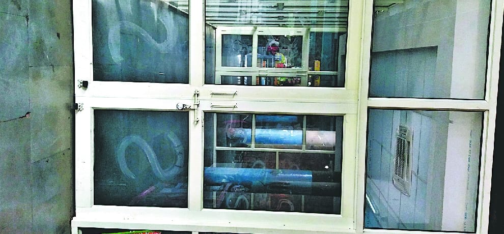 ac waiting room will be start at sector 17 bus stand