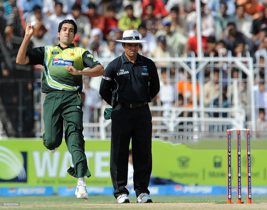 Pakistani Umpire Aleem Dar Makes A New Record