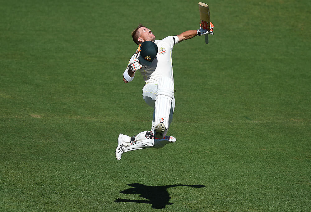 Harbhajan Singh Gets Trolled by David Warner and Indians Fans on Twitter