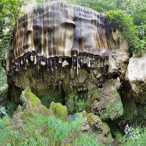 mysterious well turns everything it touches to “stone”