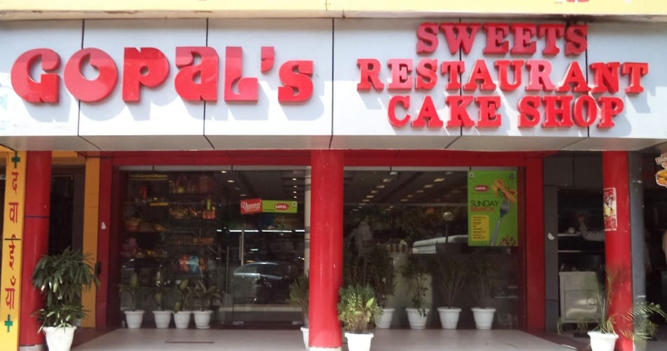 Gopal Sweets owner robbed, crime, chandigarh news