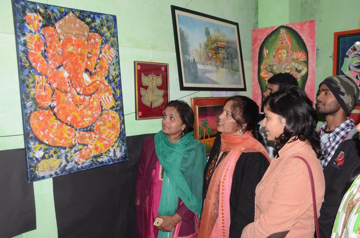 handcraft exhibition at assi ghat attract people