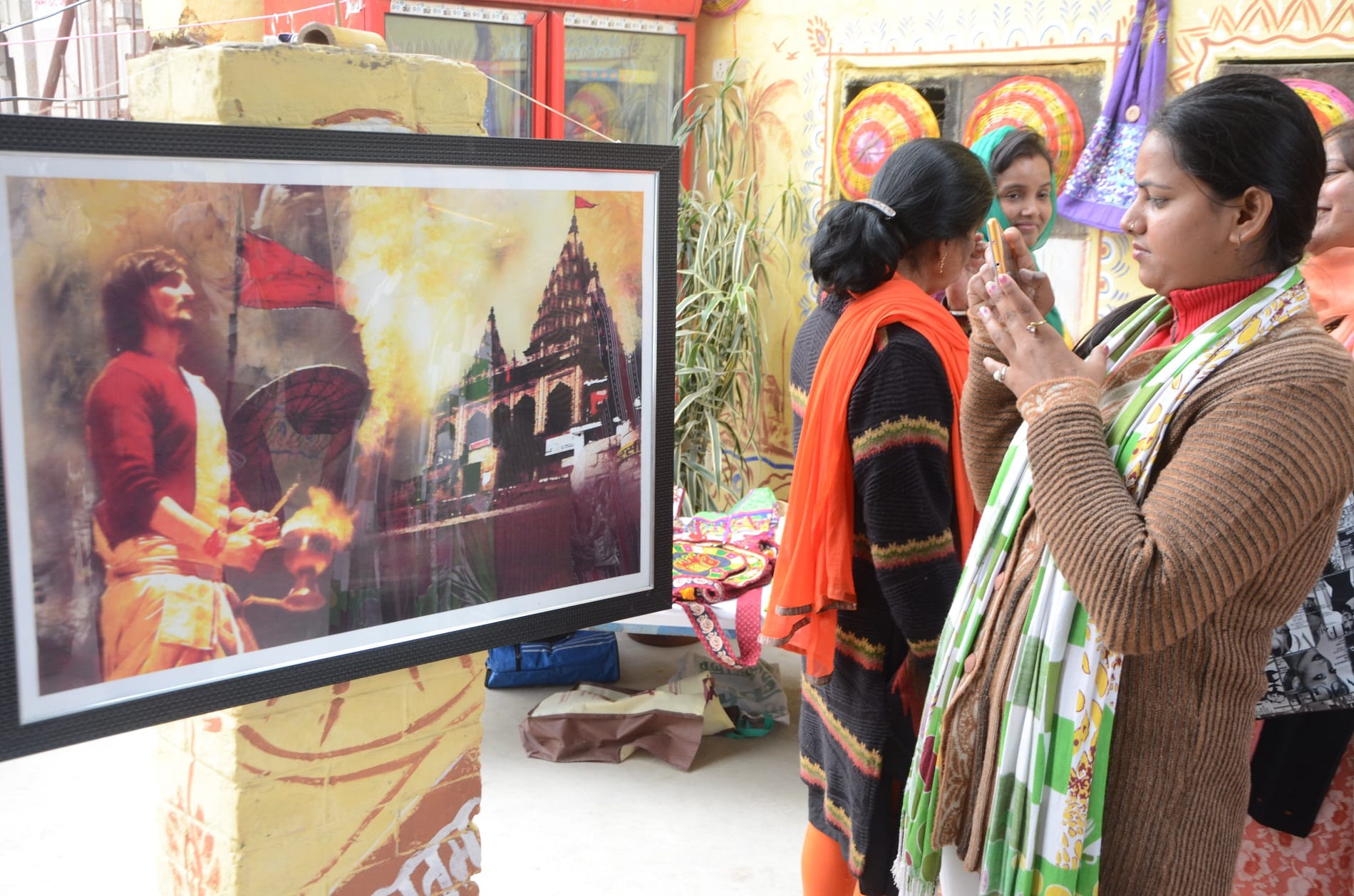handcraft exhibition at assi ghat attract people