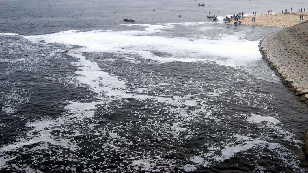 pollution control board considered do not fit bath ganges in Kanpur 