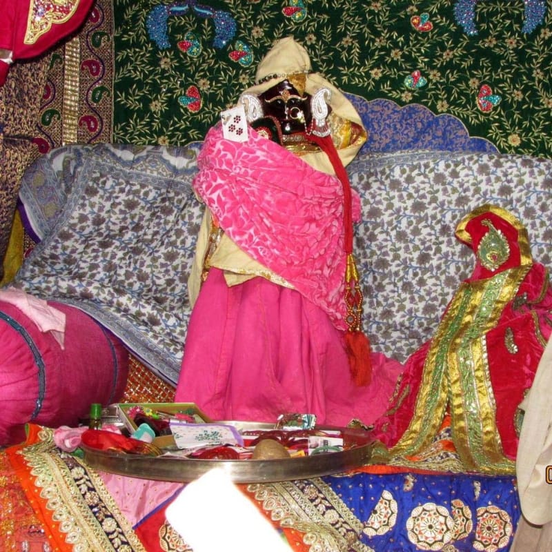 thakur radhaballabh present in sakhi dress