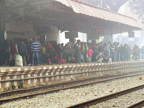 No sixth Bdra, fog and people suffering from the cold wave
