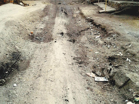 Faced with the collapse of the industrial area roads