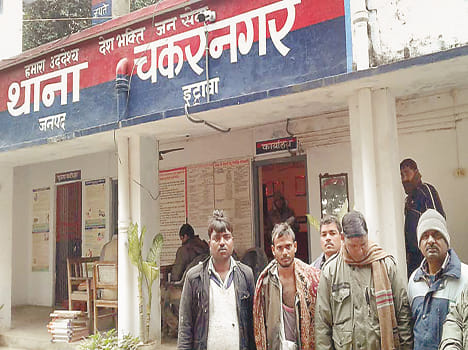 huter attack on checking team, 3 injured