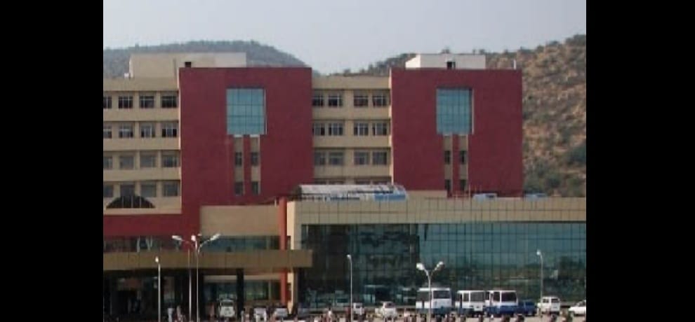Treatment came, jumped to death from medical school