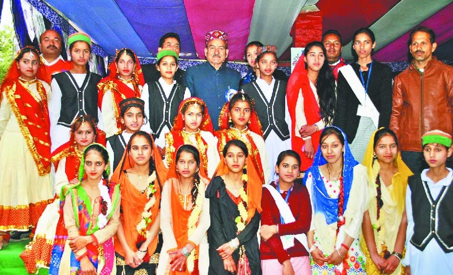 minister awarded student in urla 