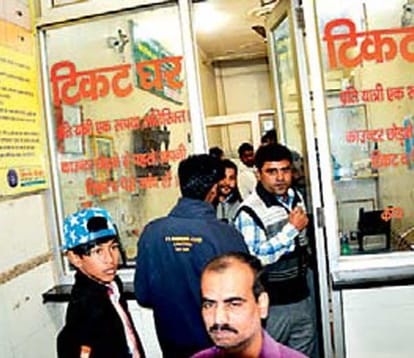 man arrested by police with 2000 note coloured photo copy at panipat of haryana