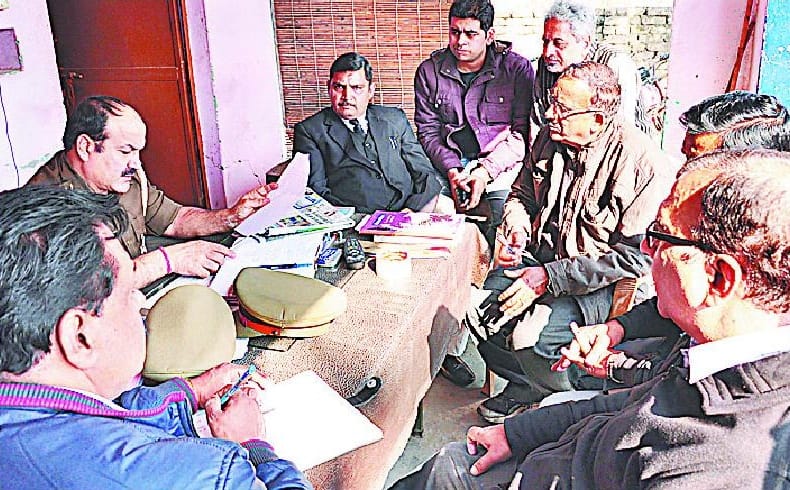 3.24 lakh looted from manager