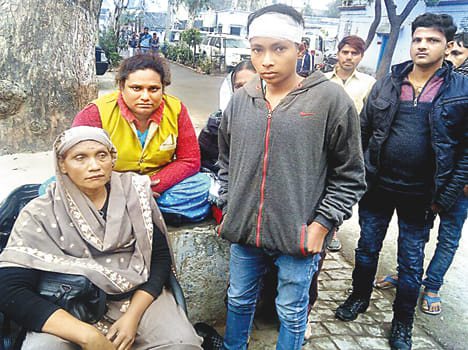 Trans house lakh stolen