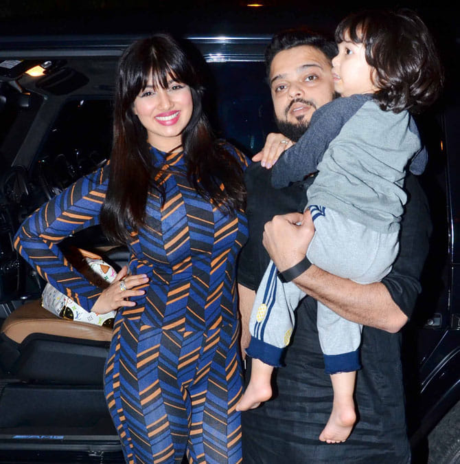 Farhan Azmi lashes out at Esha Gupta with a shocking remark