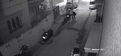 four detained after CCTV footage got viral in which eveteaseres molested a girl