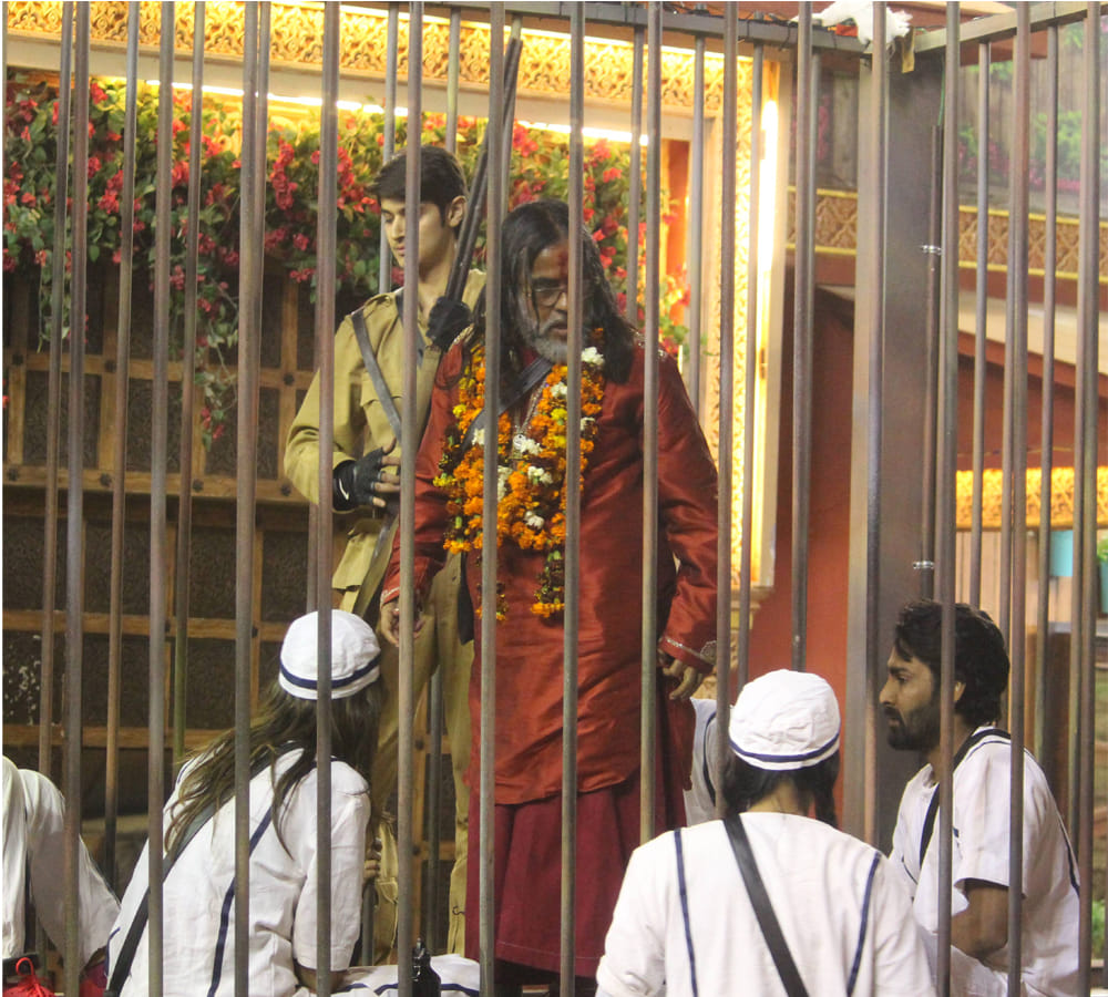 swami om is finally kicked out from the house
