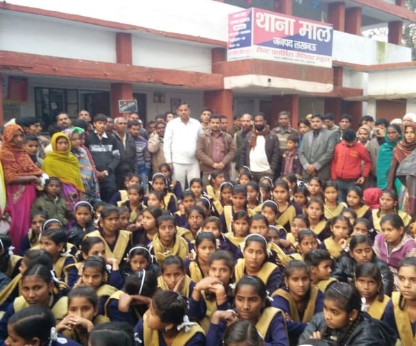A warden tortured students in lucknow.