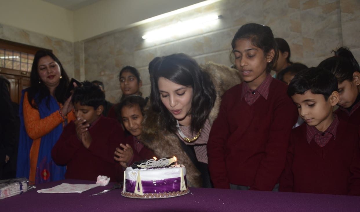 miss india 2014 celebrate her birthday in jammu