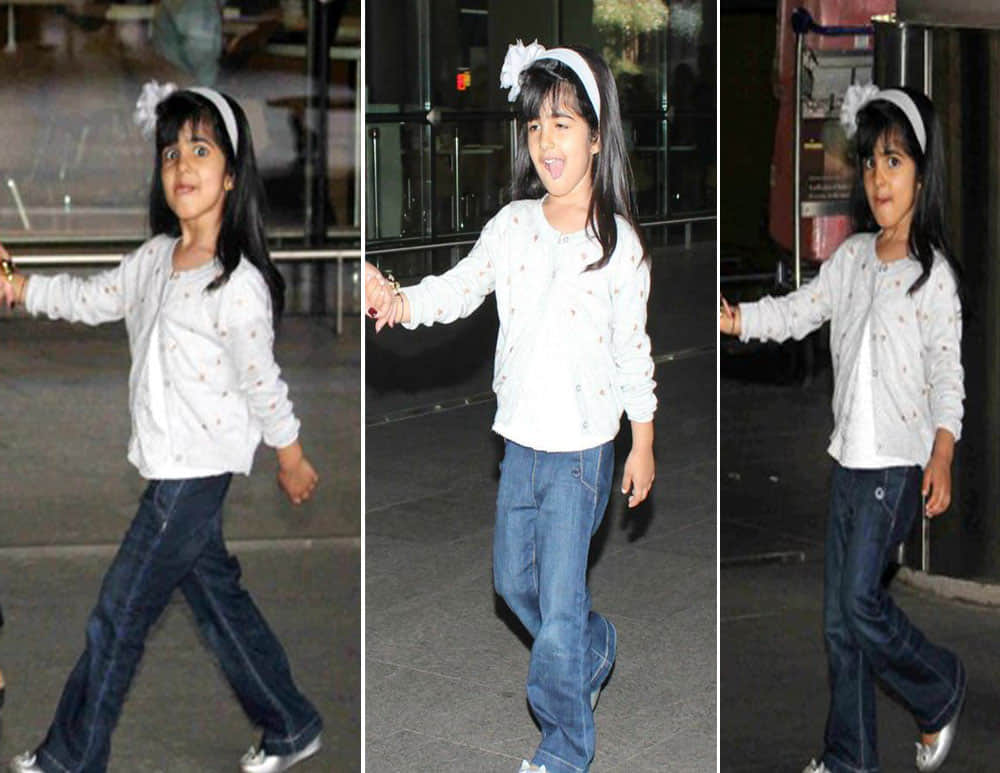 This is how Akshay's daughter Nitara teased paparazzi